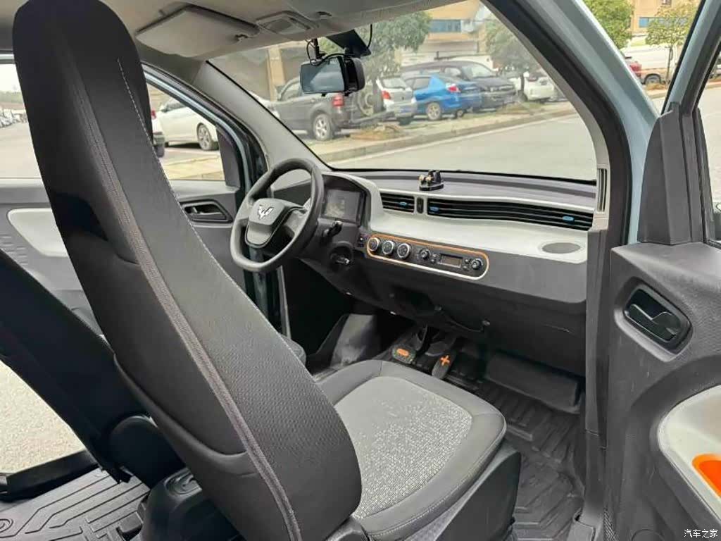 Wuling MINIEV, 2021 8