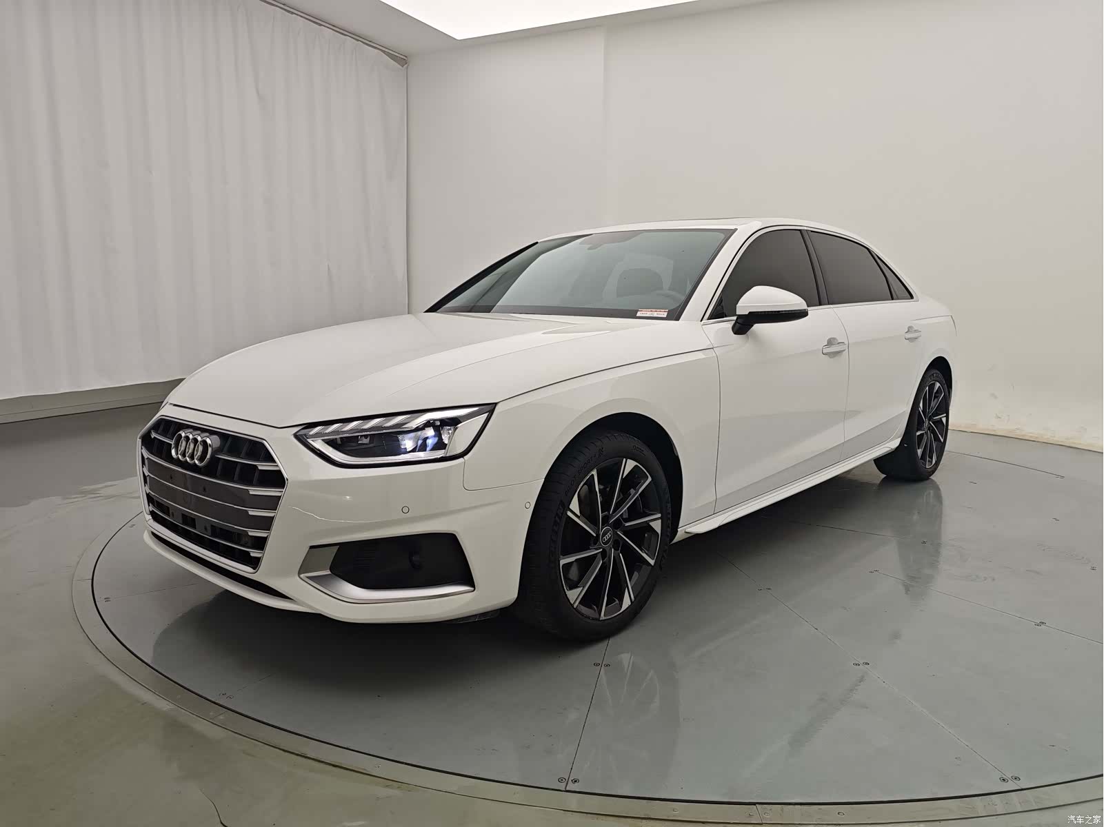 Audi A4L, 2022 1