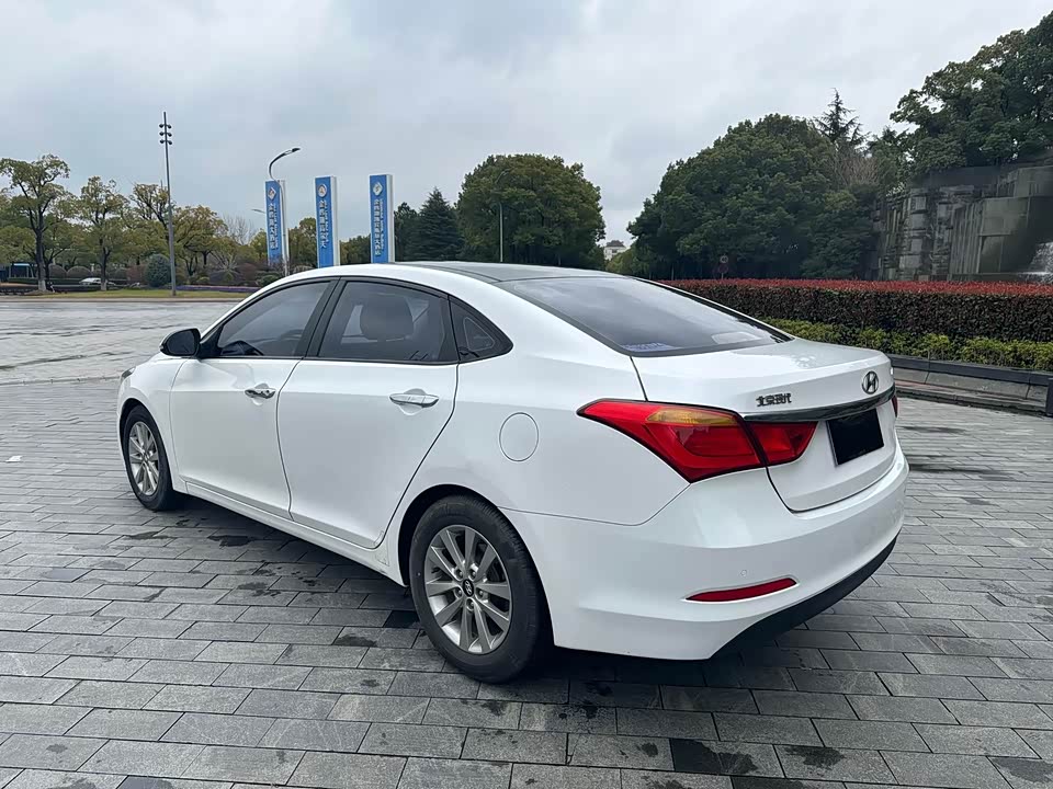 Hyundai Name picture