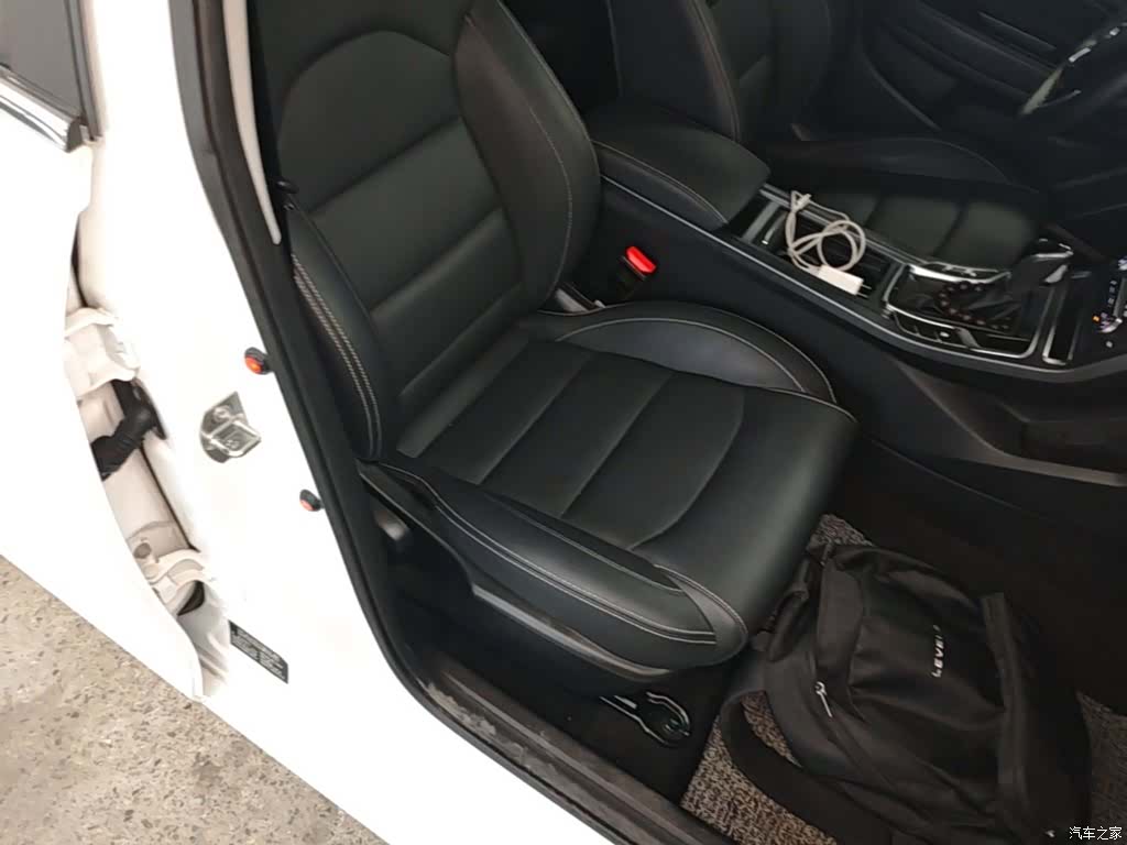 Geely Emgrand, 2020 25
