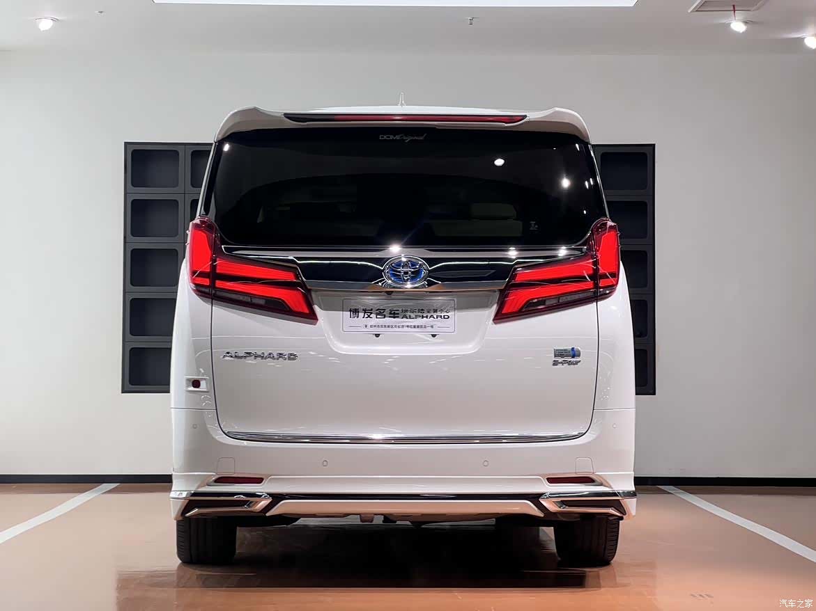 Toyota Alphard, 2020 все фото