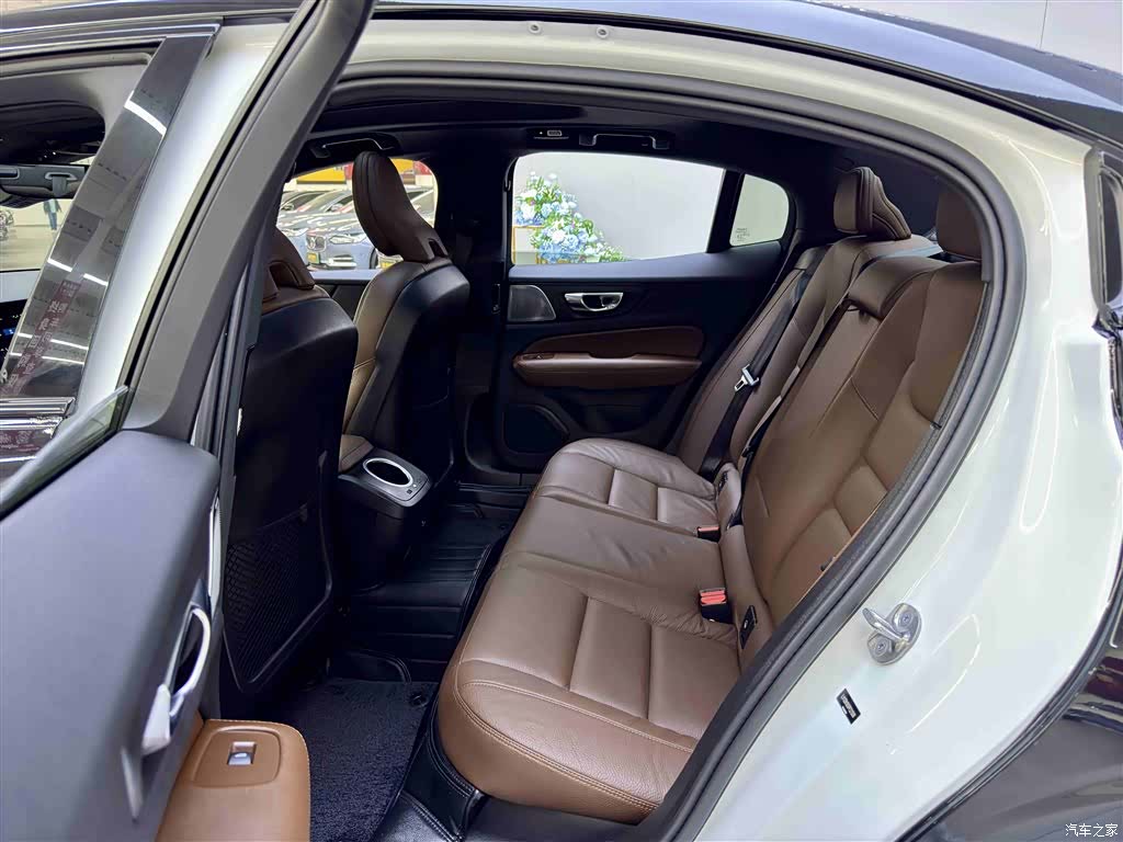 Volvo S60, 2022 7