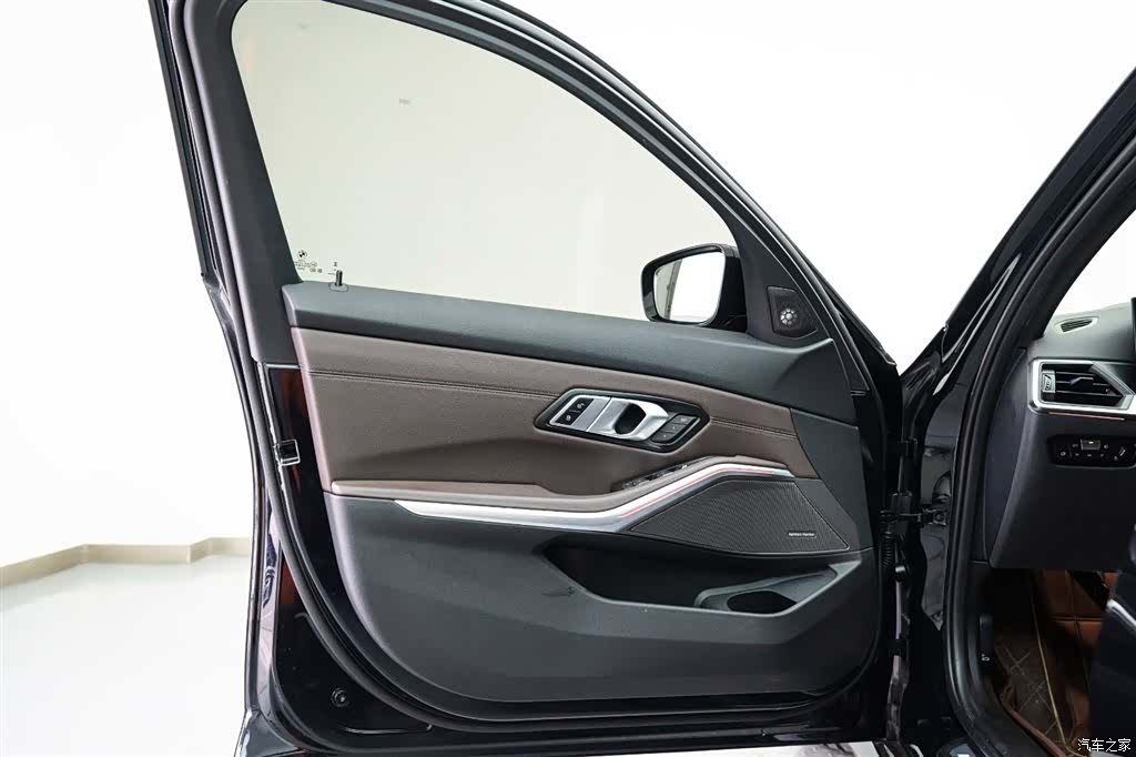 BMW 3 Series, 2023 10