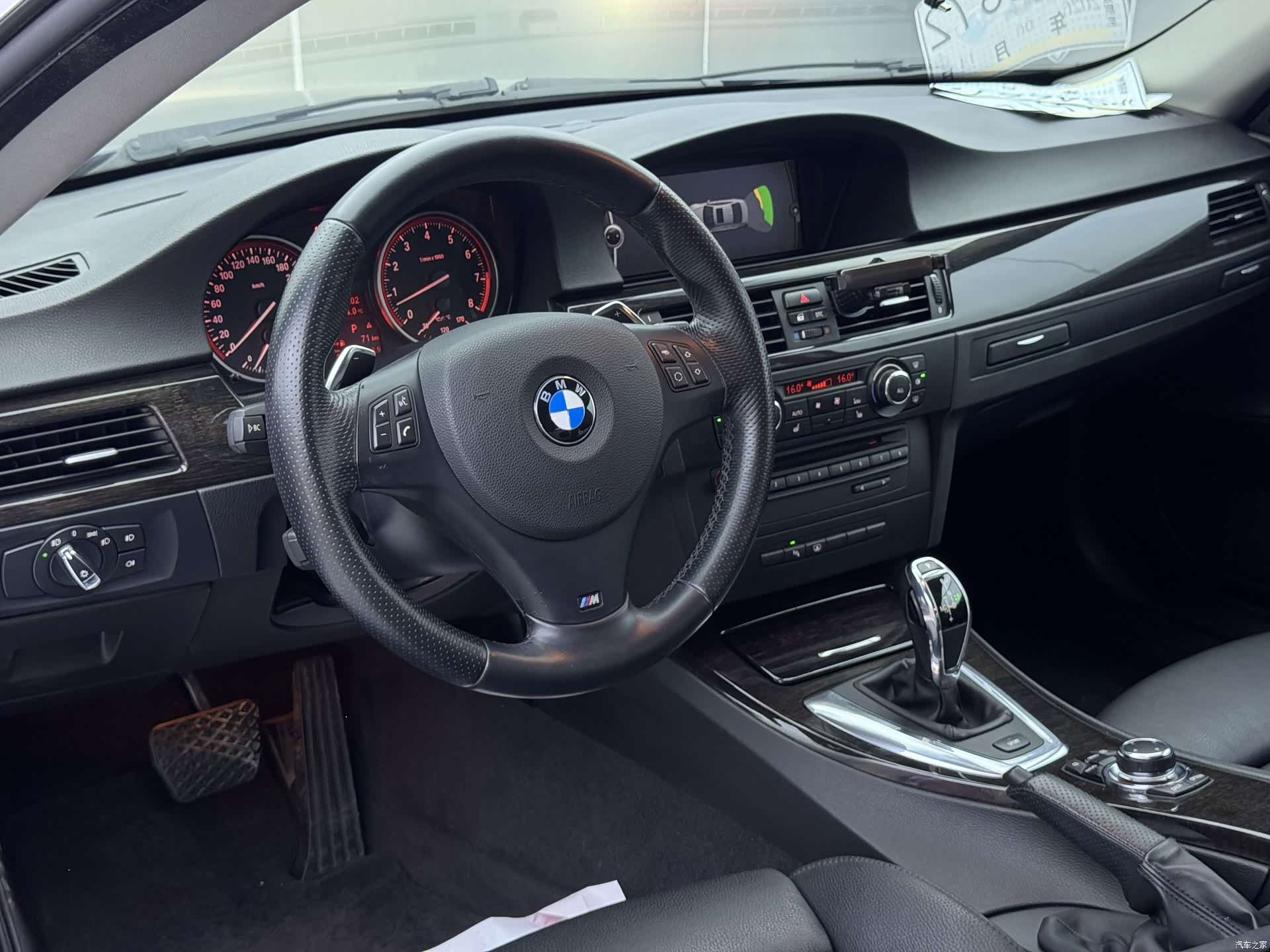 BMW 3 Series, 2011 10