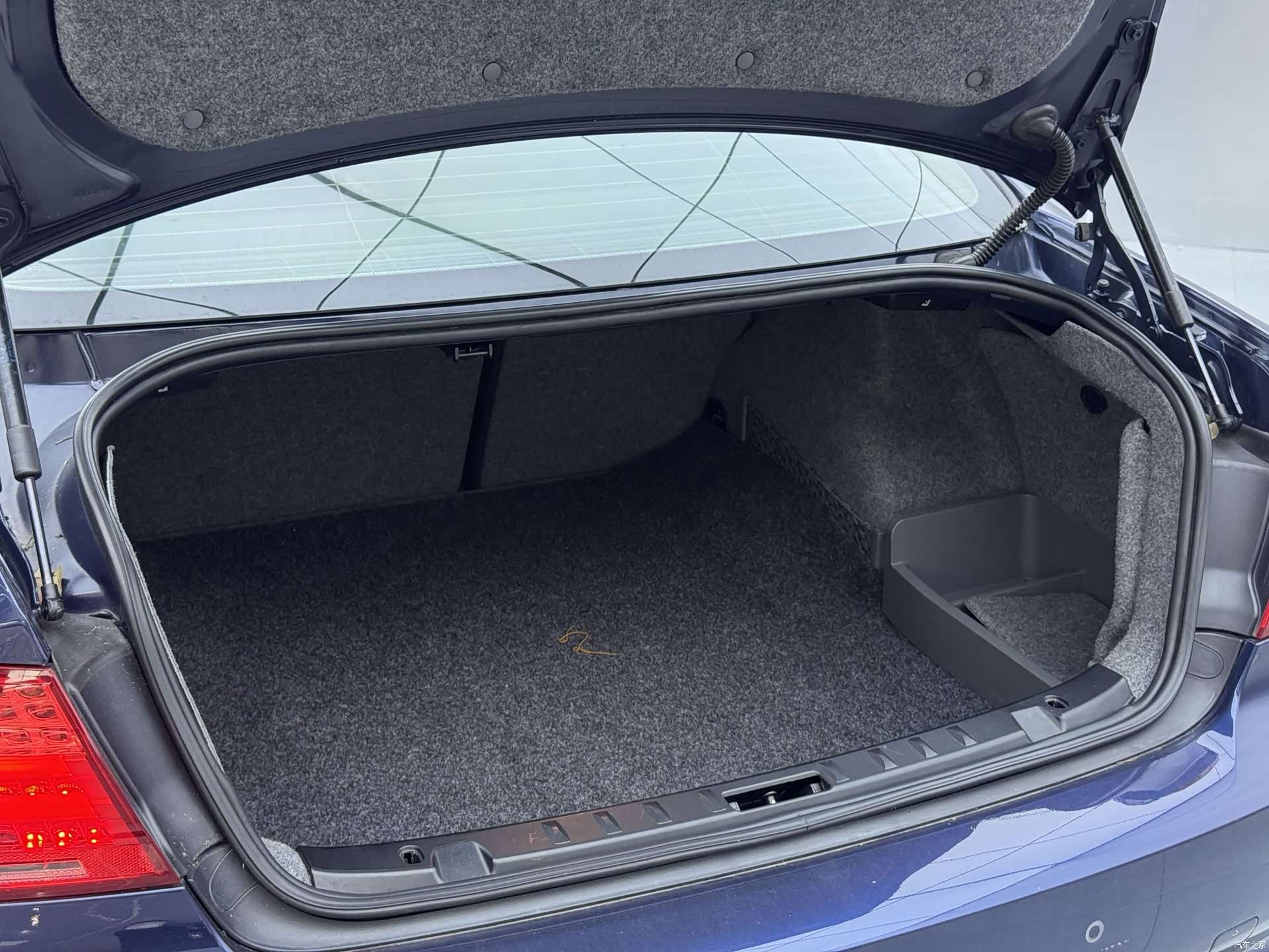 BMW 3 Series, 2011 19