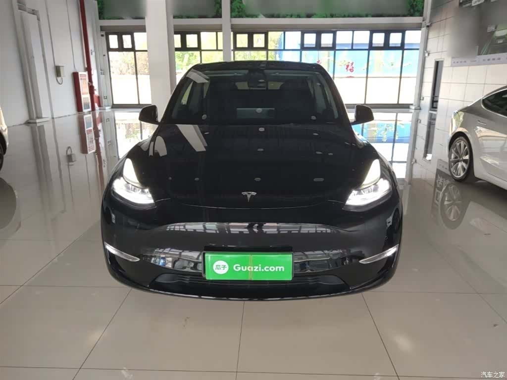 Tesla Model Y, 2024 3