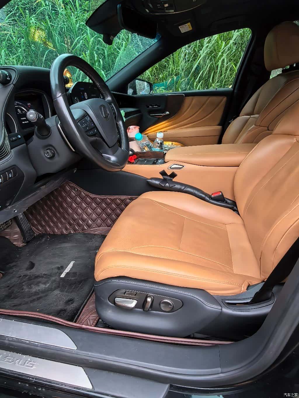 Lexus LS, 2023 6