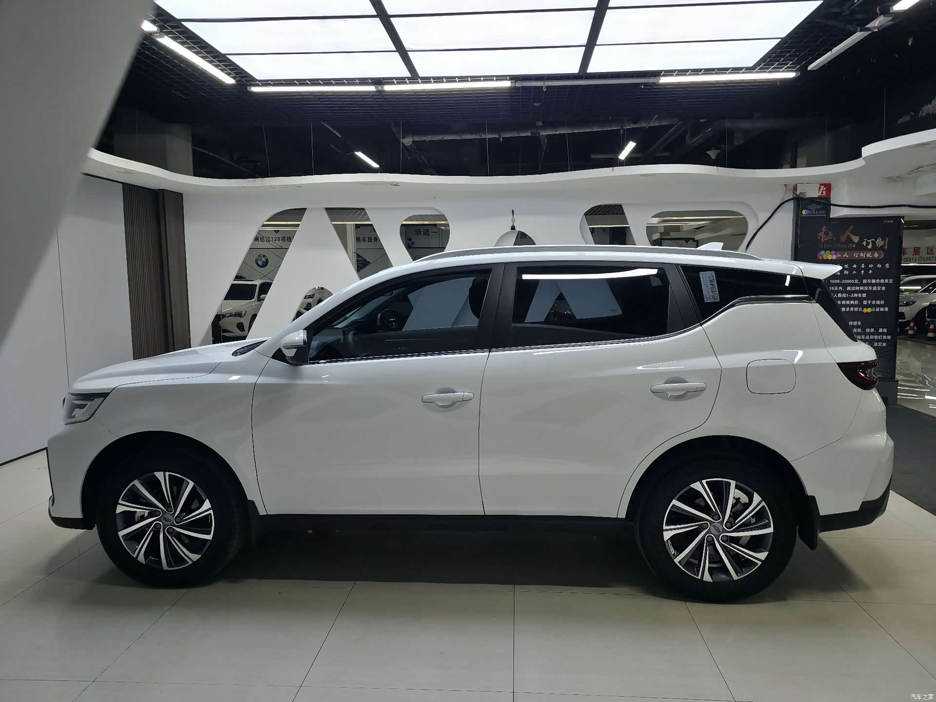 Geely X6, 2022 7