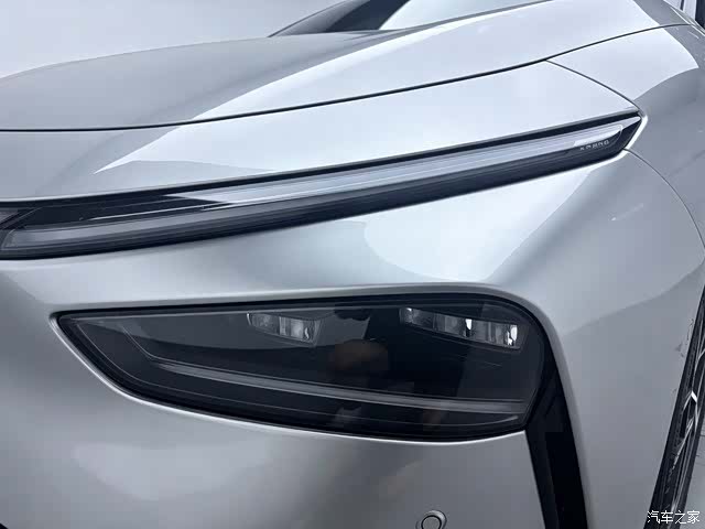Xpeng P7, 2025 10