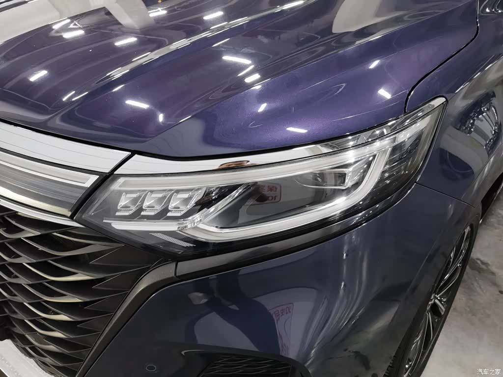 Roewe iMAX8, 2022 7