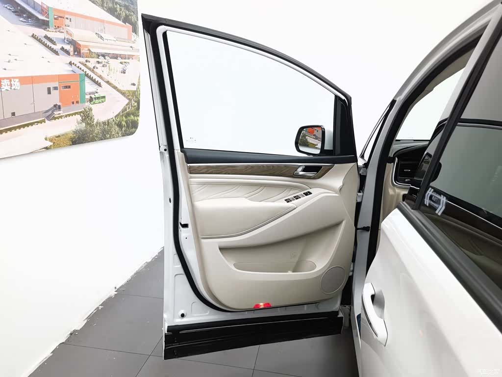Trumpchi M8, 2022 8