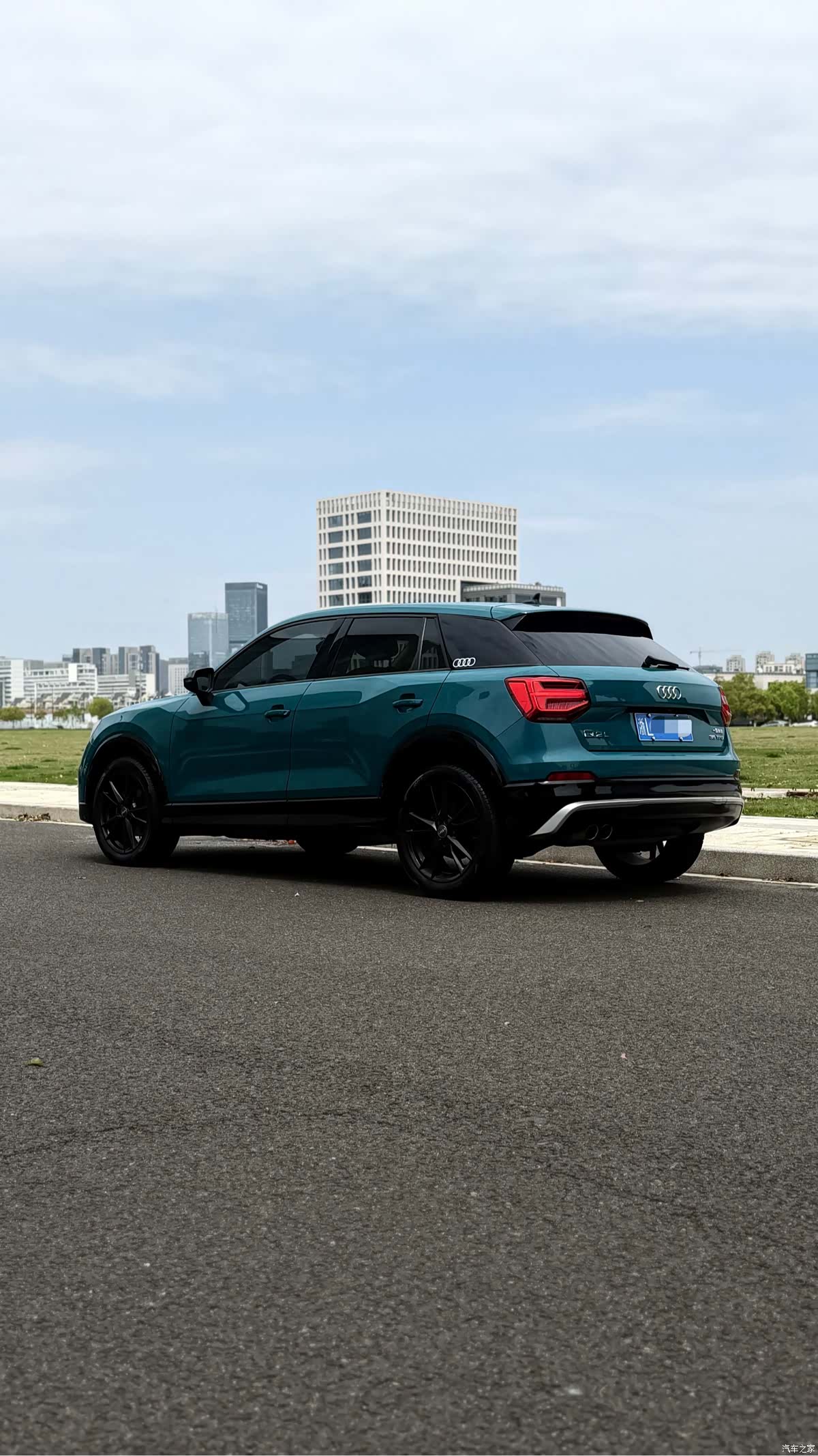 Audi Q2L, 2019 3