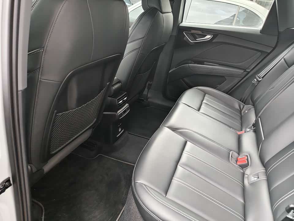Audi Q4