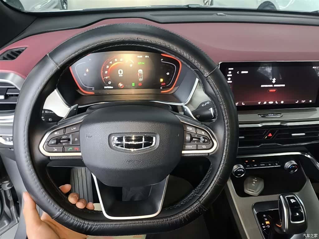 Geely Coolray, 2019 11