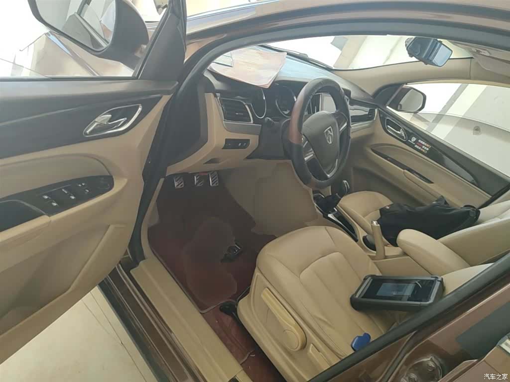Wuling 730, 2016 16