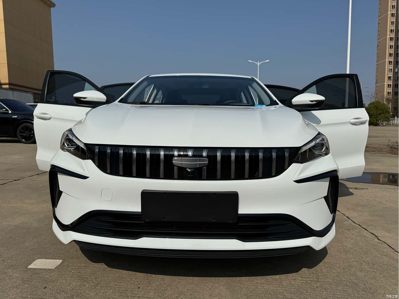 Geely Binray, 2025 21