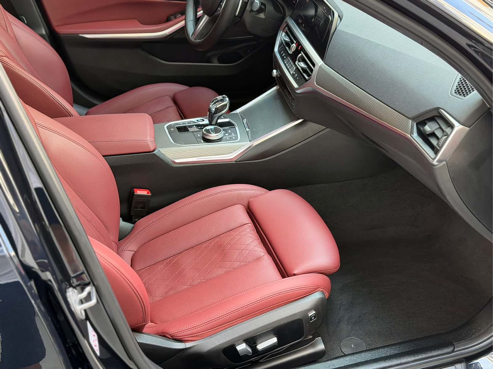 BMW 3 Series, 2022 8