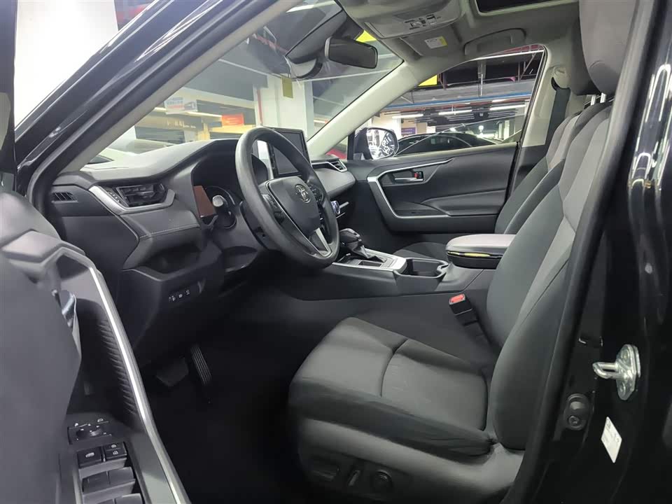 Toyota RAV4 Rongfang