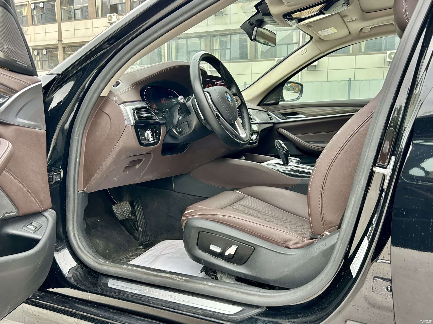 BMW 5 Series, 2023 11