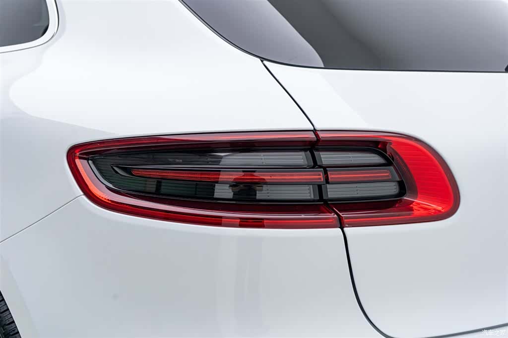 Porsche Macan, 2017 11
