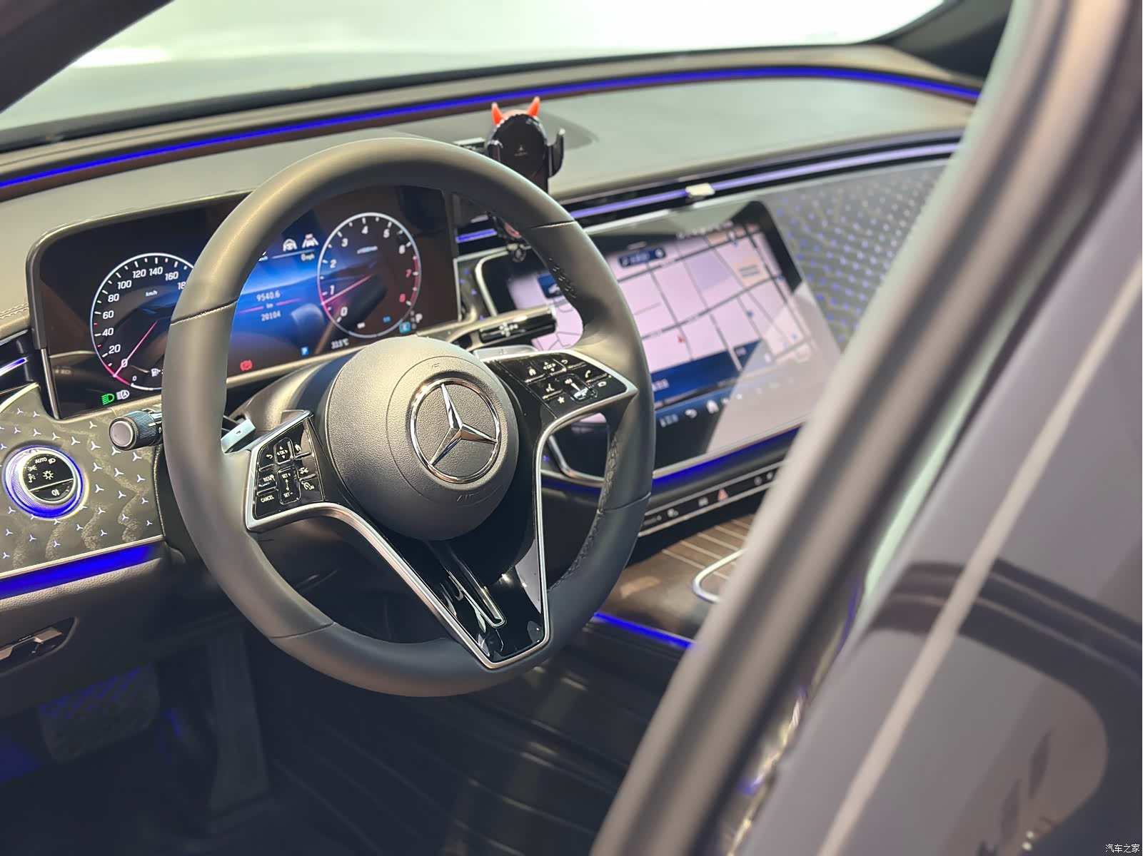 Mercedes-Benz E-Class, 2025 9