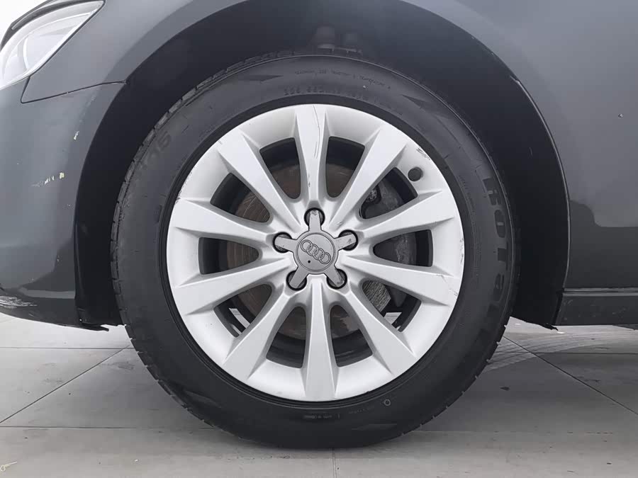 Audi A6L 2015, фото 17