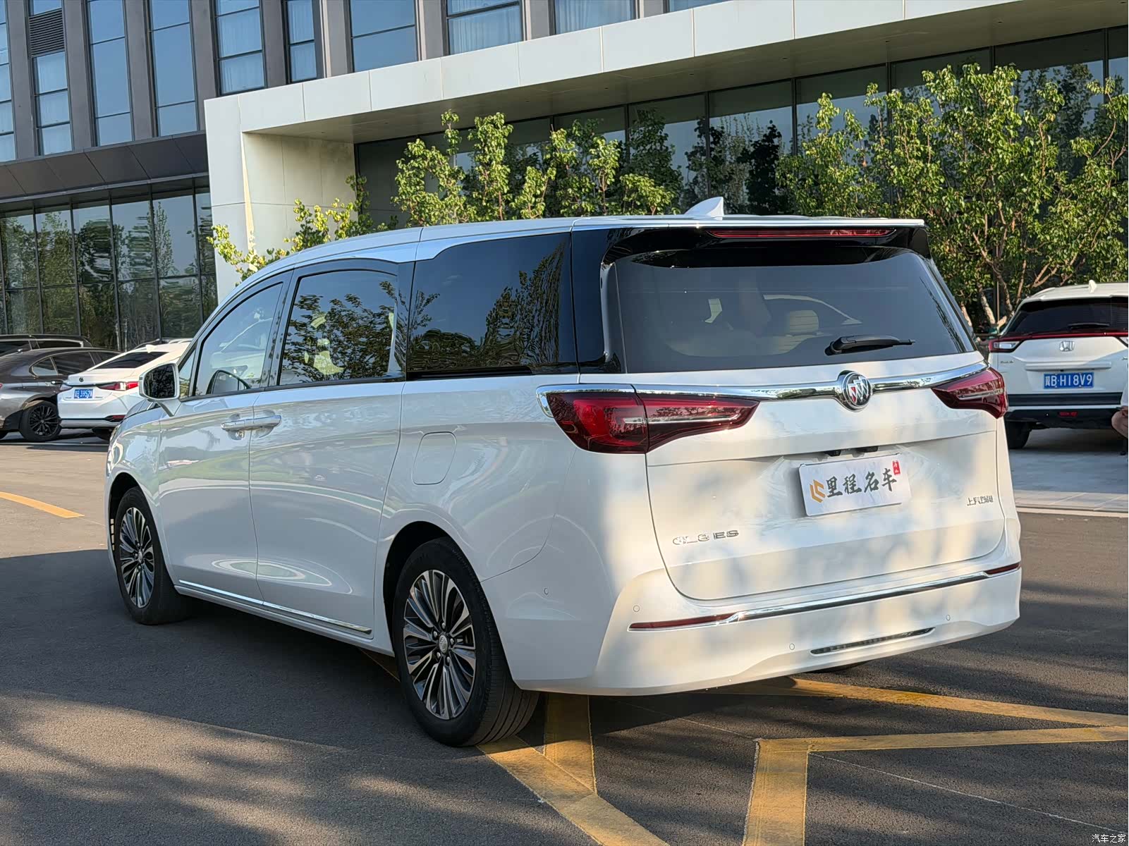 Buick GL8, 2023 7