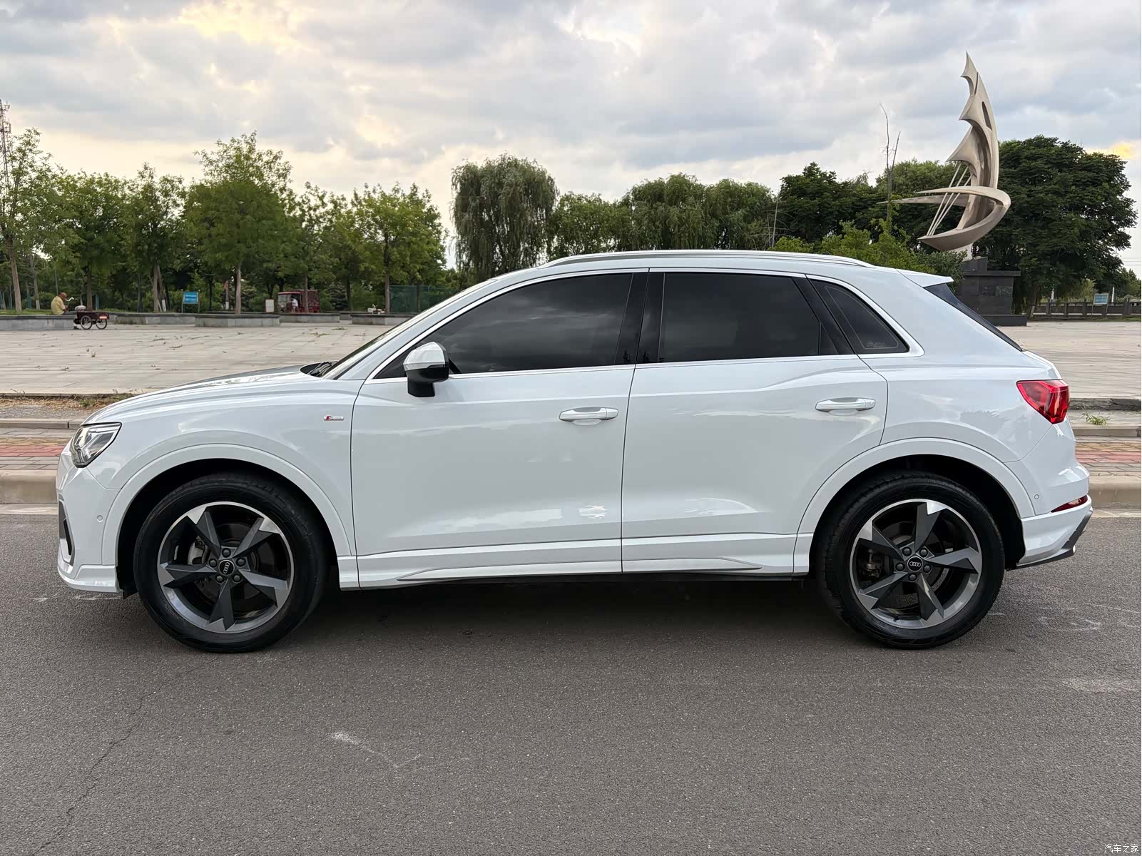 Audi Q3, 2023 8