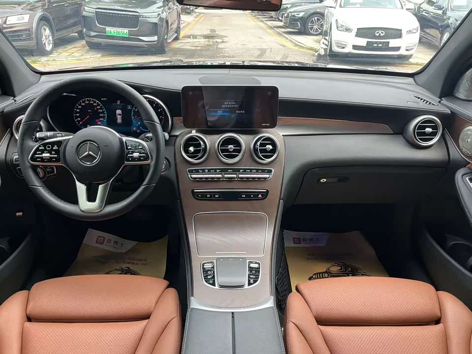 Mercedes-Benz GLC Mercedes-Benz GLC