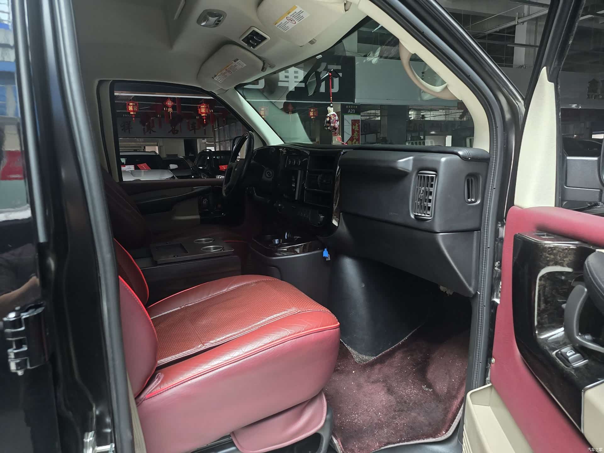 GMC SAVANA, 2013 7