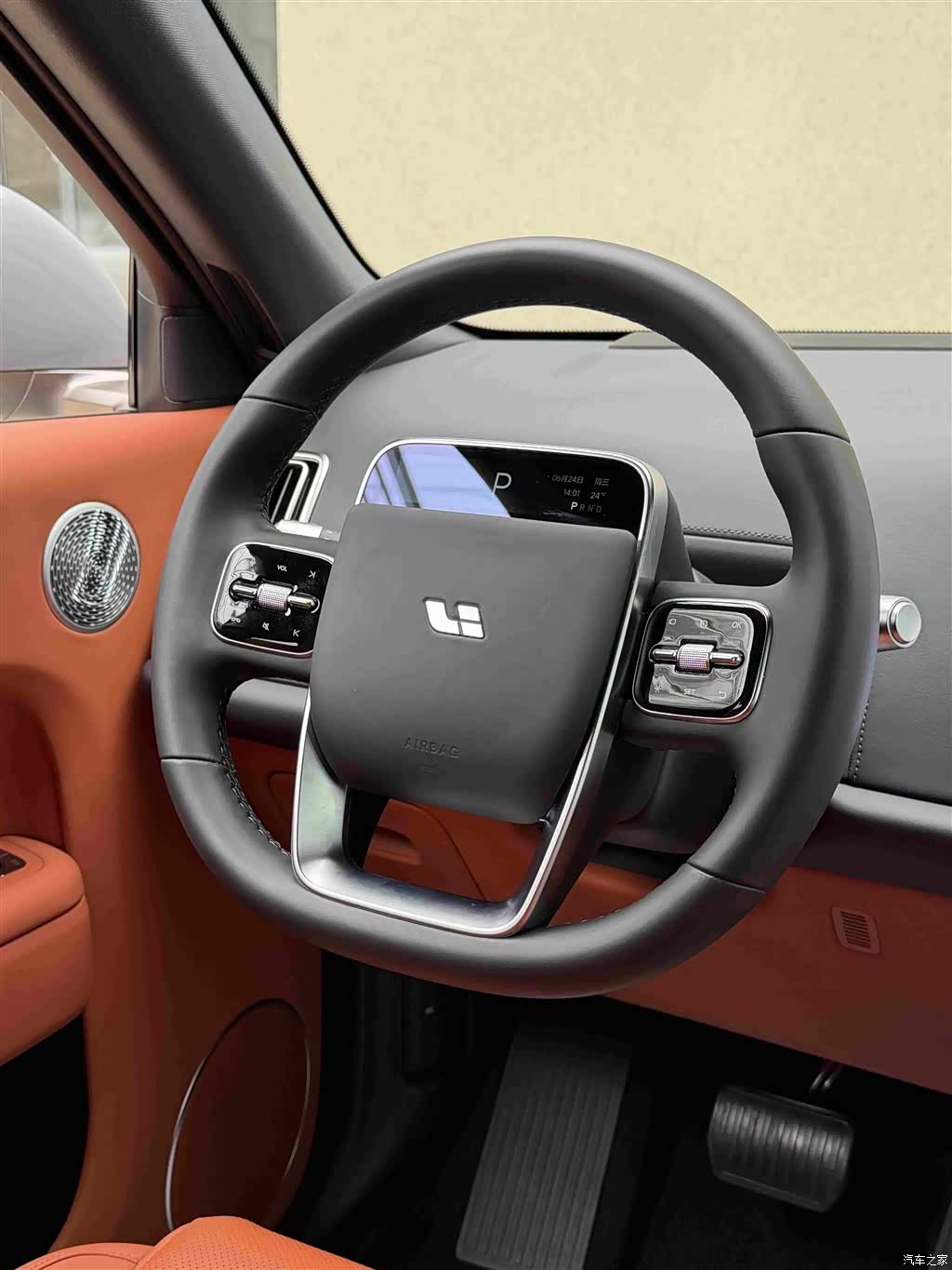 Li Auto L9, 2025 все фото