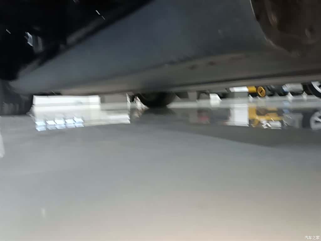 Tesla Model Y, 2023 22