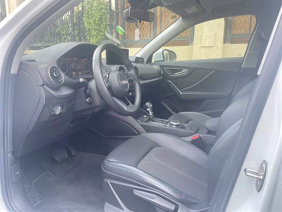 Audi Q2L Audi Q2L