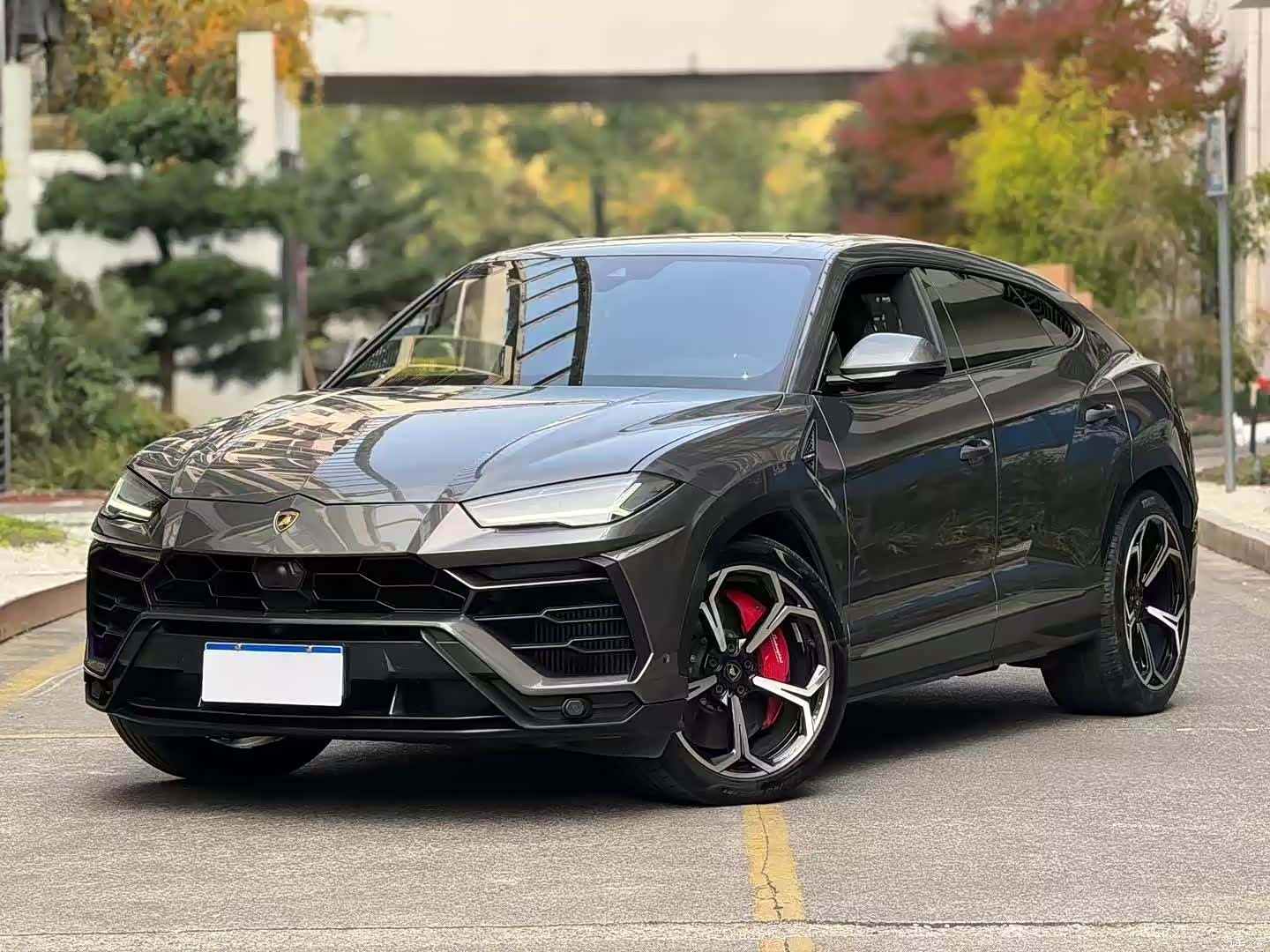 Lamborghini Urus, 2019 1