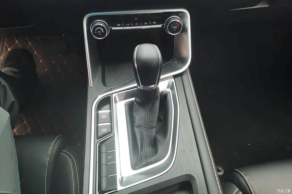 Geely Binray, 2021 16