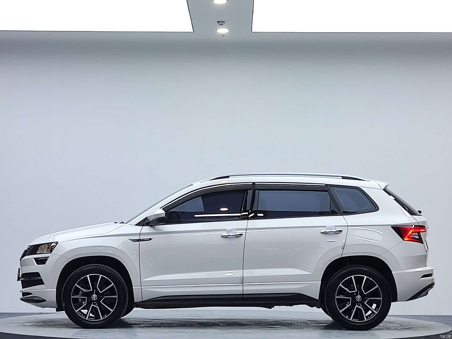 Skoda Karoq, 2022 все фото