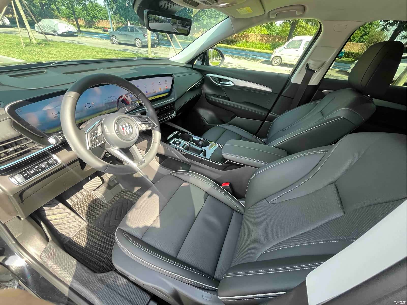 Buick Envision Plus, 2025 11