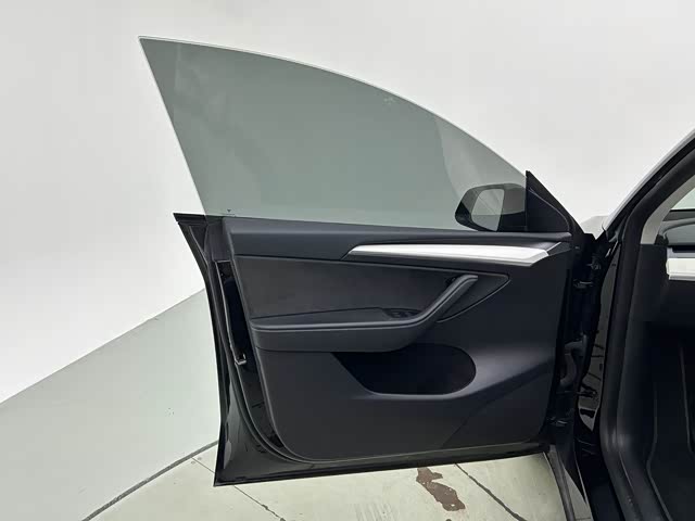 Tesla Model Y Tesla Model Y