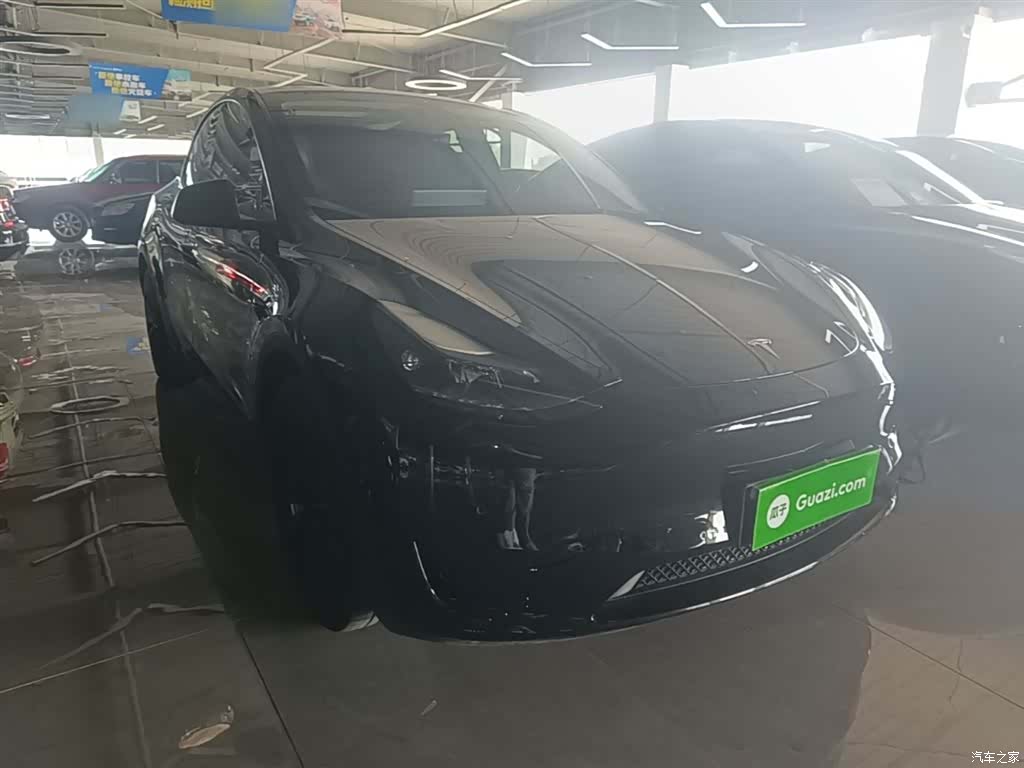 Tesla Model Y, 2023 4