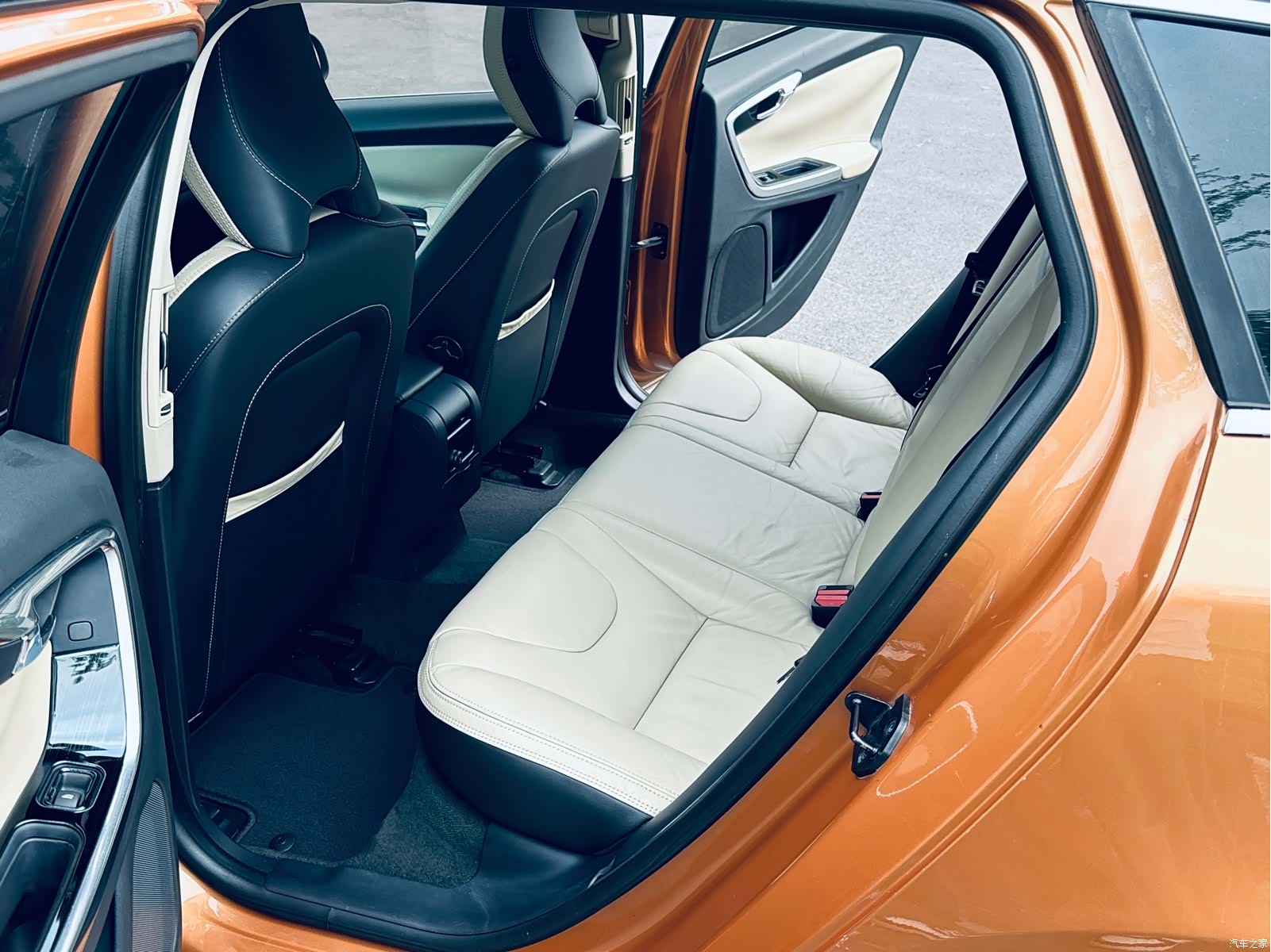 Volvo V60, 2012 7