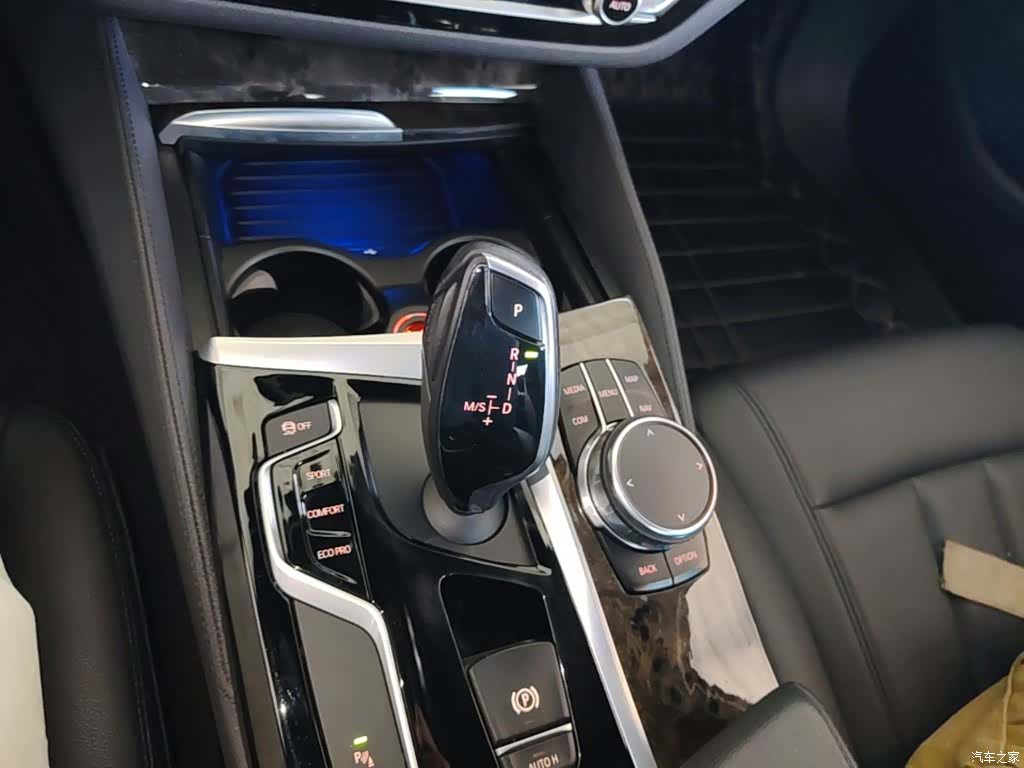 BMW 5 Series, 2018 14
