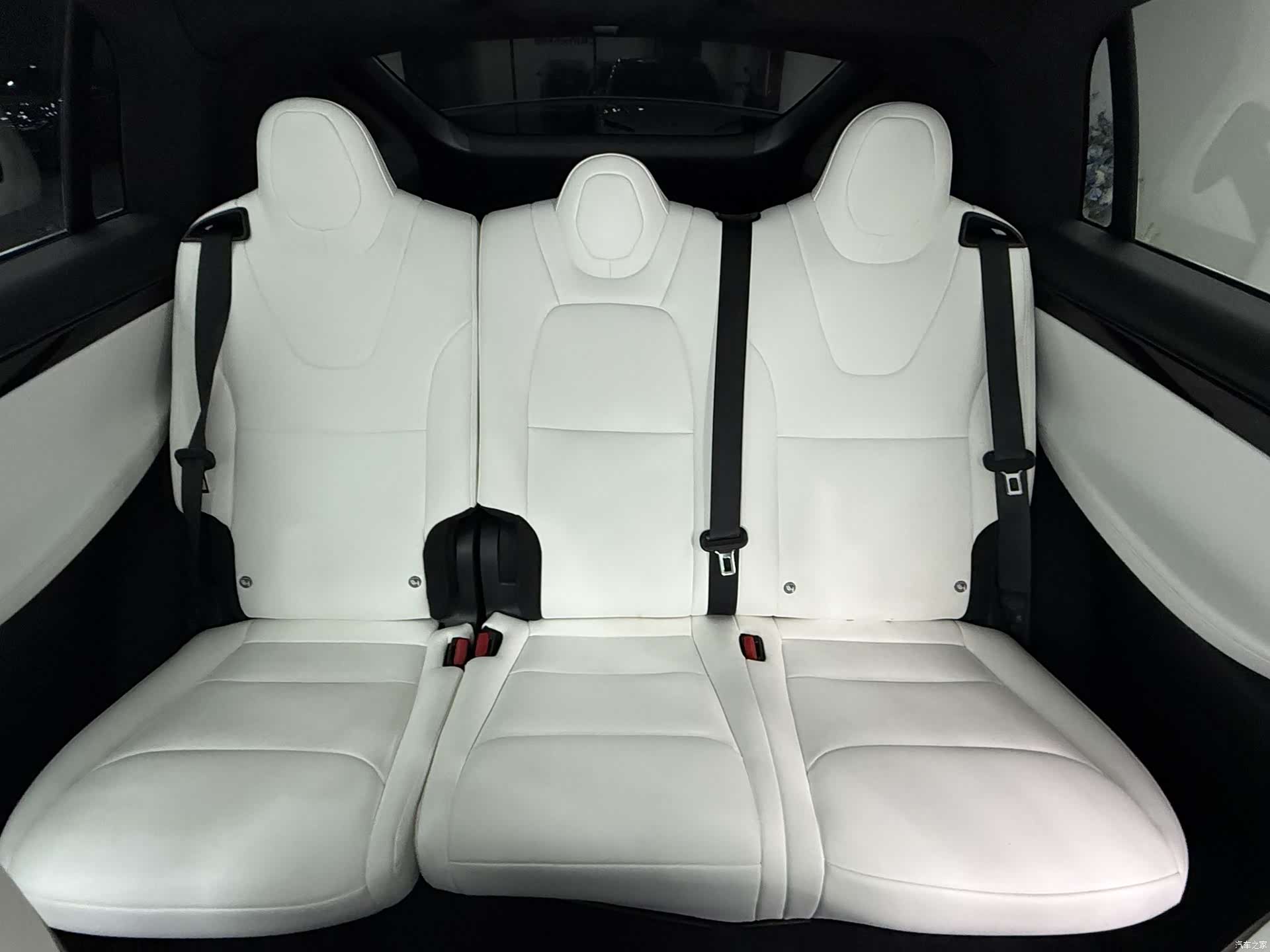 Tesla Model X, 2020 17