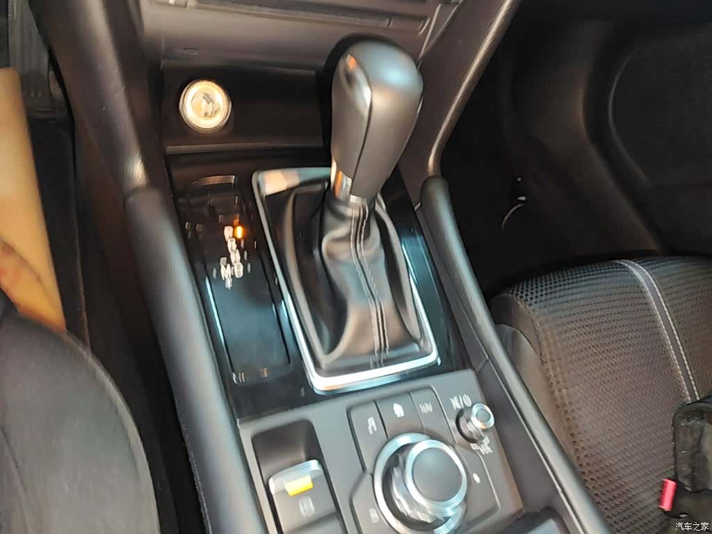 Mazda Mazda3, 2018 14
