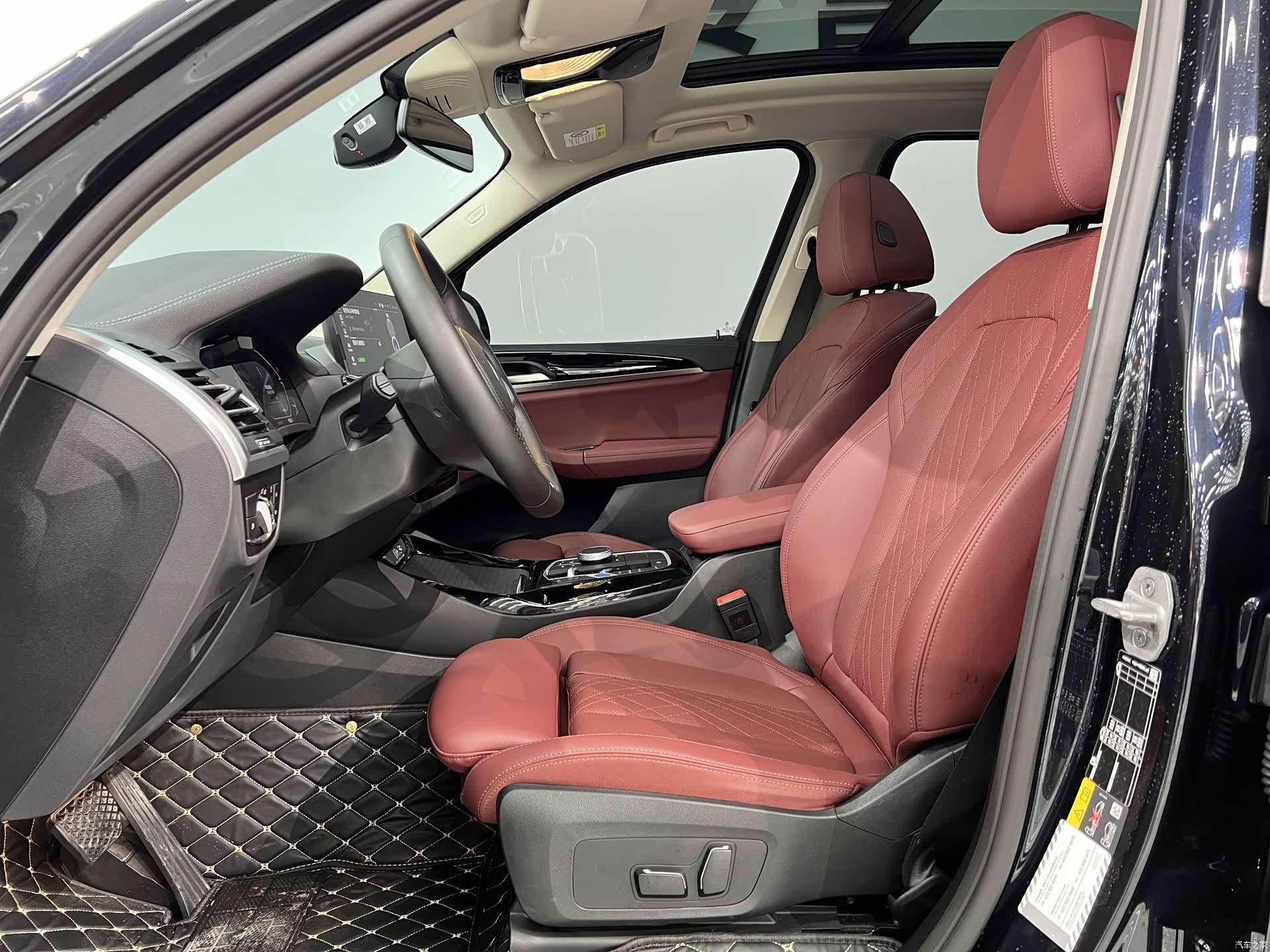 BMW iX3, 2024 12