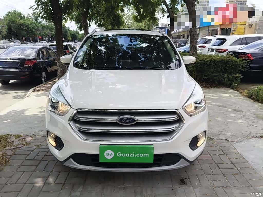 Ford Kuga, 2018 3