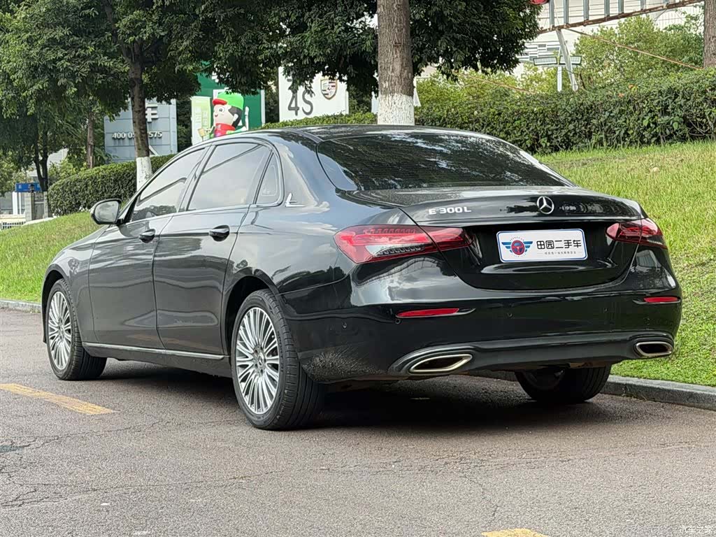 Mercedes-Benz E-Class, 2023 4