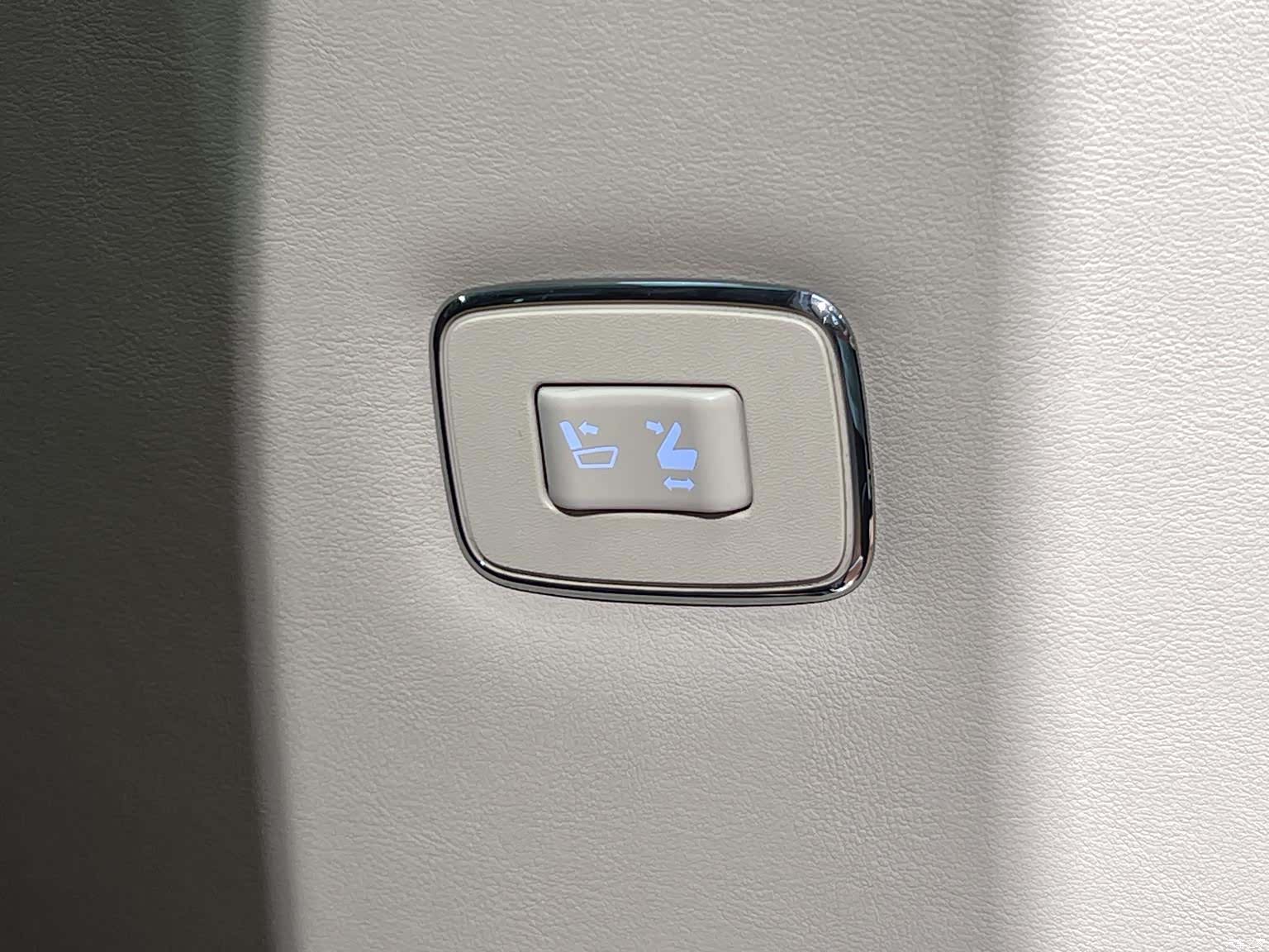 Toyota Vellfire, 2022 16