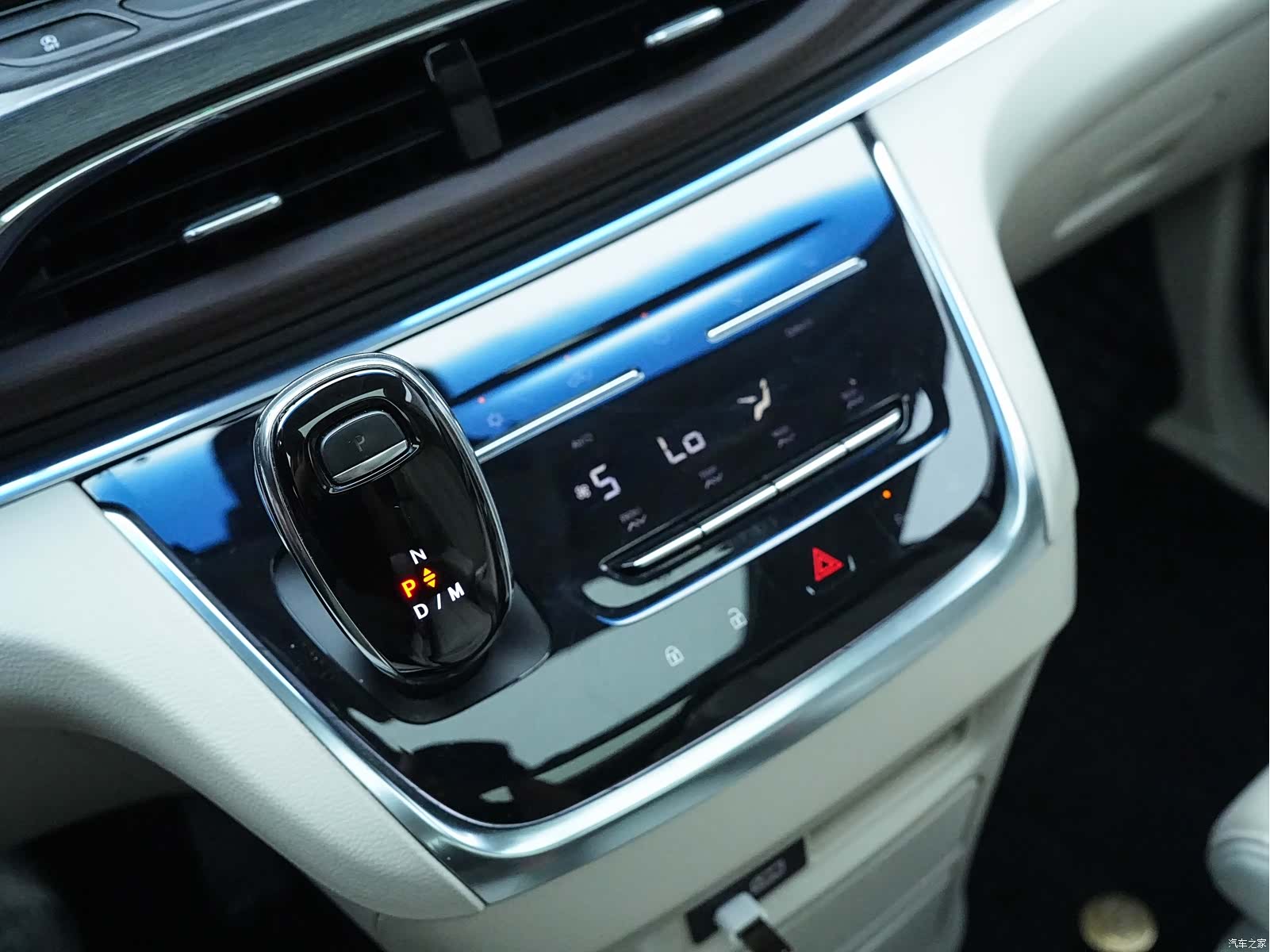 Buick GL8, 2020 16