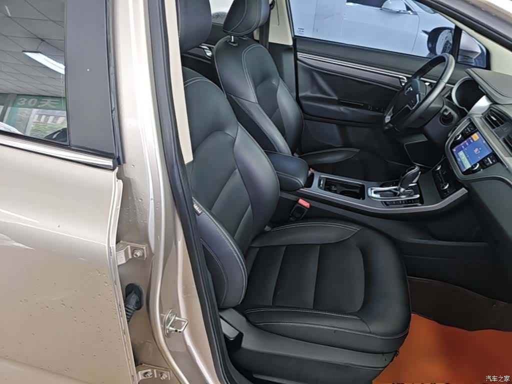 Geely Emgrand, 2017 25