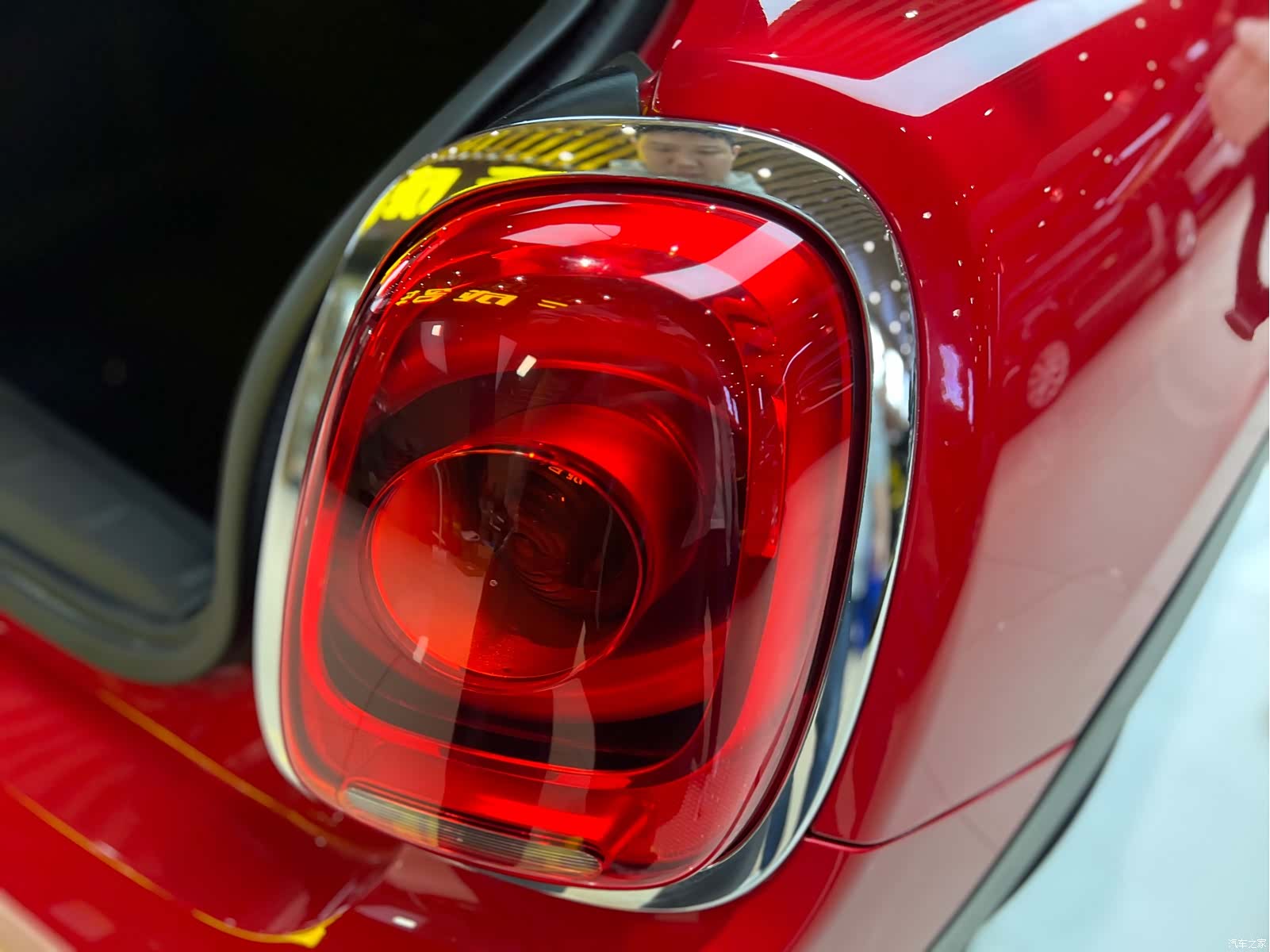 Mini ONE, 2019 18